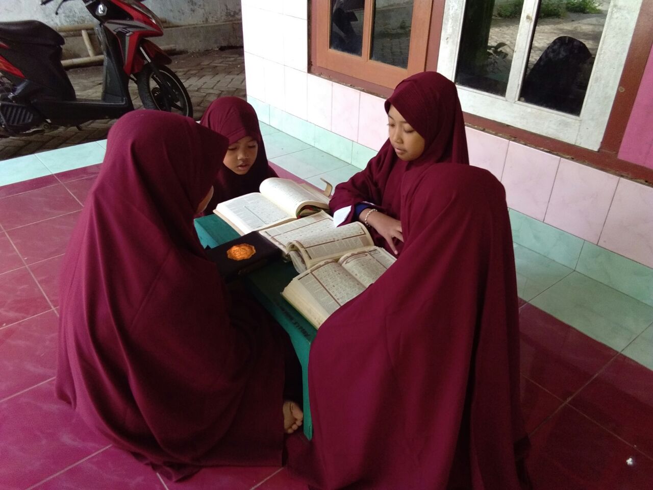 You are currently viewing Indahnya Seni Membaca Al-Qur’an